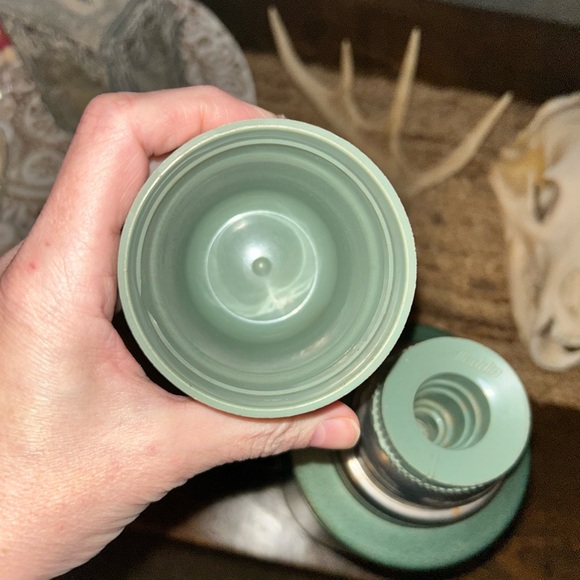 Vintage Stanley Aladdin Thermos USA Made A9450DH Green Metal 1/2 Gallon Cup 64oz - Picture 8 of 8